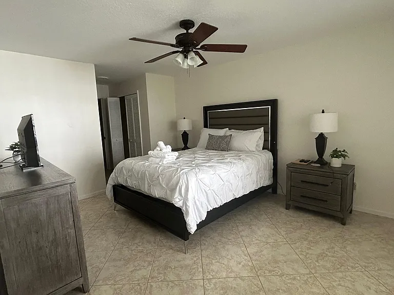 13810 Yarmouth Dr — Photo 6