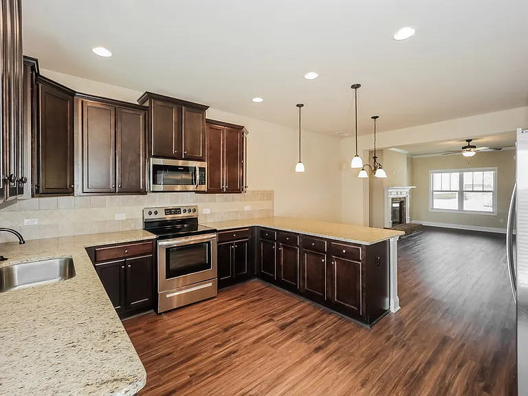 2386 Walker Dr — Photo 8