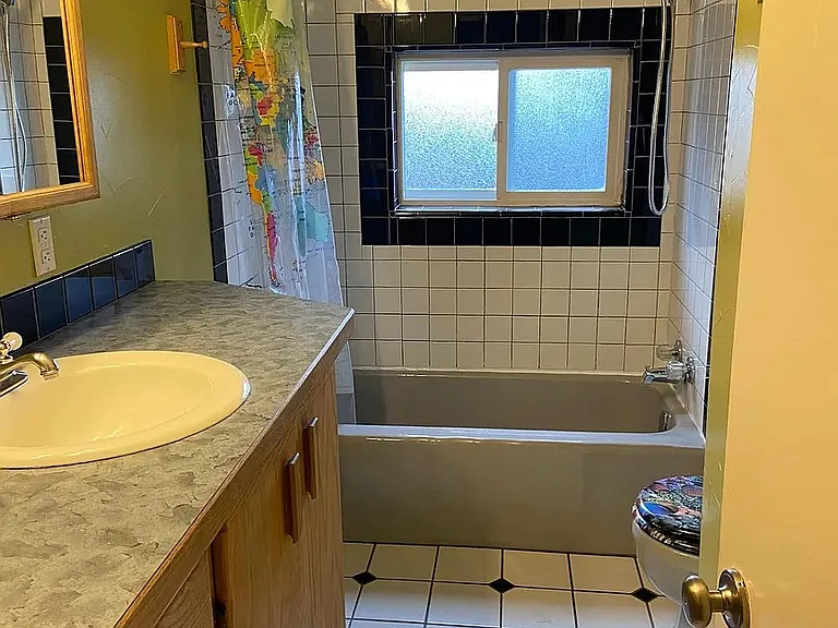 1348 Harrison St — Photo 7
