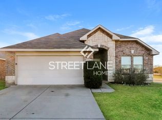 12745 Northern Pine Dr, Fort Worth, TX 76244