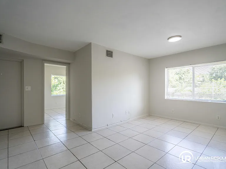 666 NE 80th St #6 — Photo 6