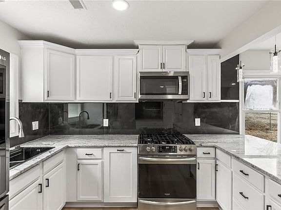 5th image of 1530 N 61st Ter