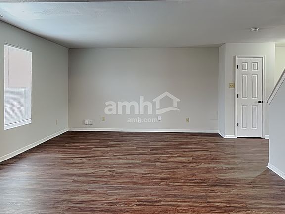 4th image of 1413 Dowell St