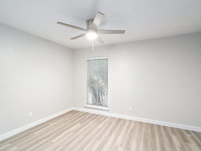 13450 Esperanza Rd — Photo 6
