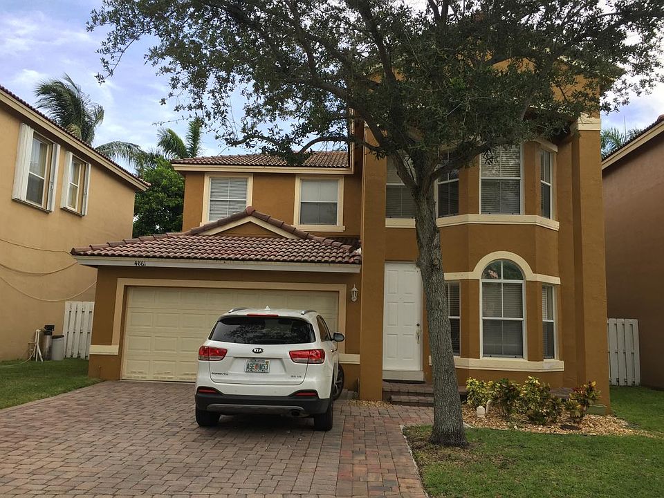 1st image of 4861 SW 38th Ter