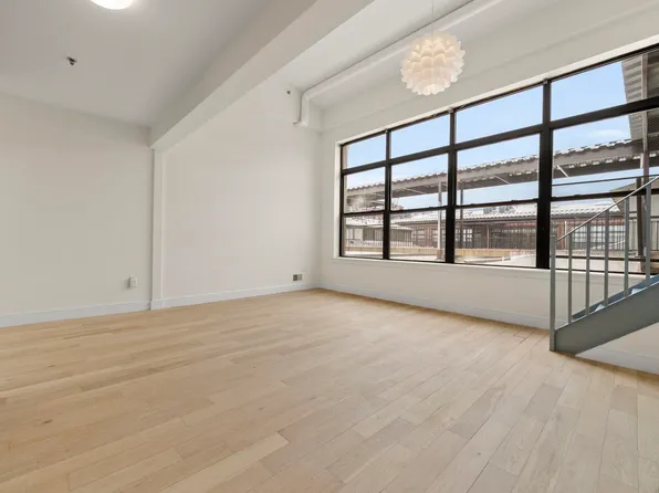 300 Communipaw Avenue image 4 of 50