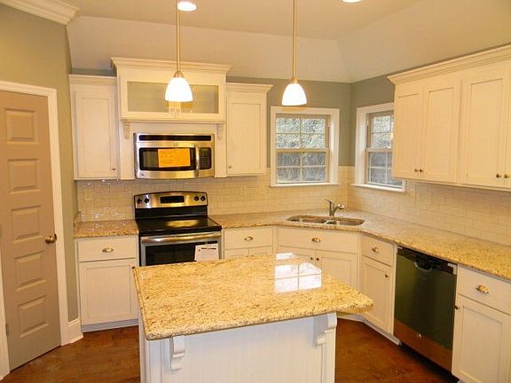 4th image of 3919 Karaline Cir