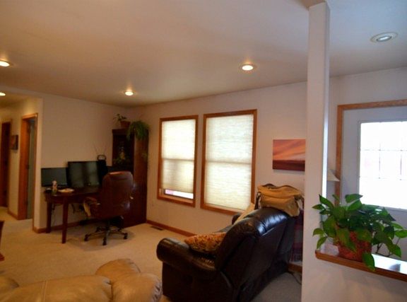 2nd image of 3700 Yuhas Ave