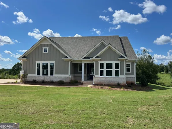 242 Sweetgrass Dr, Demorest, GA 30535