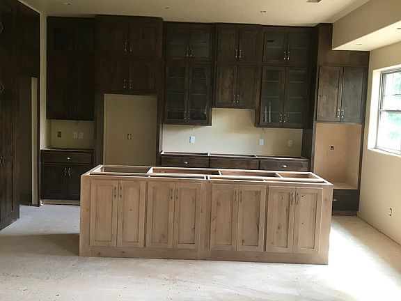 3rd image of 21 Newcastle Ln