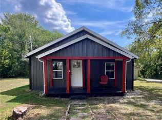 701 Cherry St, Berryville, AR 72616