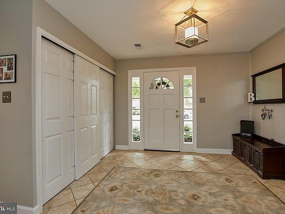 4th image of 4823 Ponderosa Dr