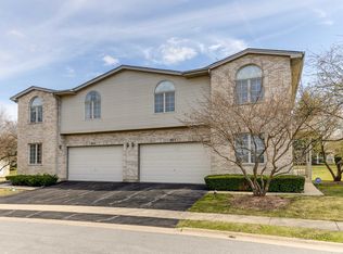 907 Westfield Ln, Schaumburg, IL 60193