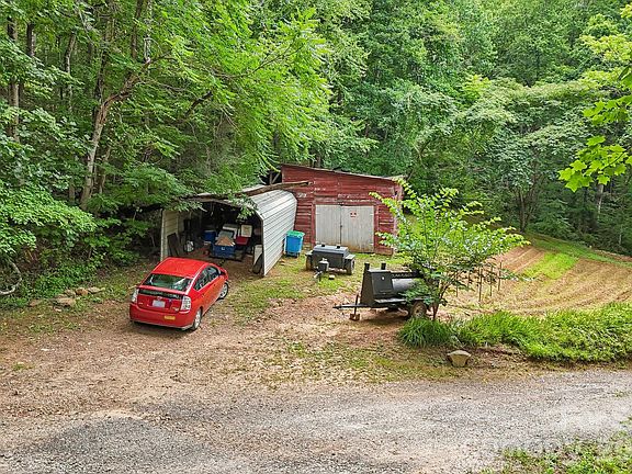 3rd image of 25 Viola Ln