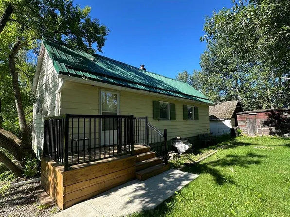 1310 N 84th St, Crowsnest Pass, AB T0K 0M0