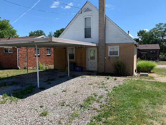 2nd image of 2643 Chambers St