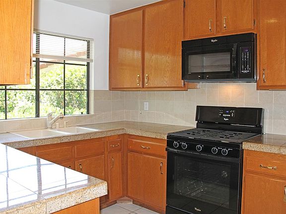 3rd image of 7628 Palmilla Dr Unit 85