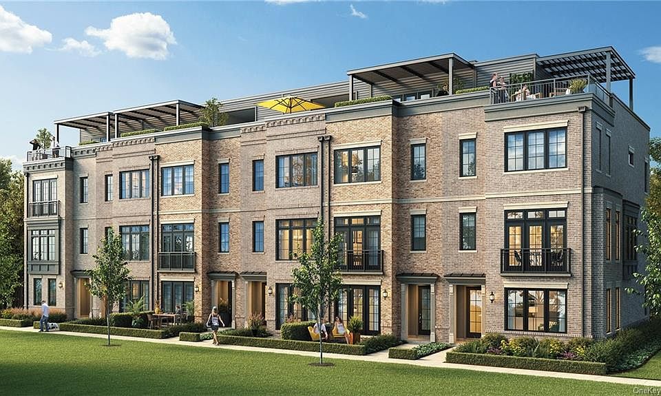 1st image of 199 Beekman Ave #59