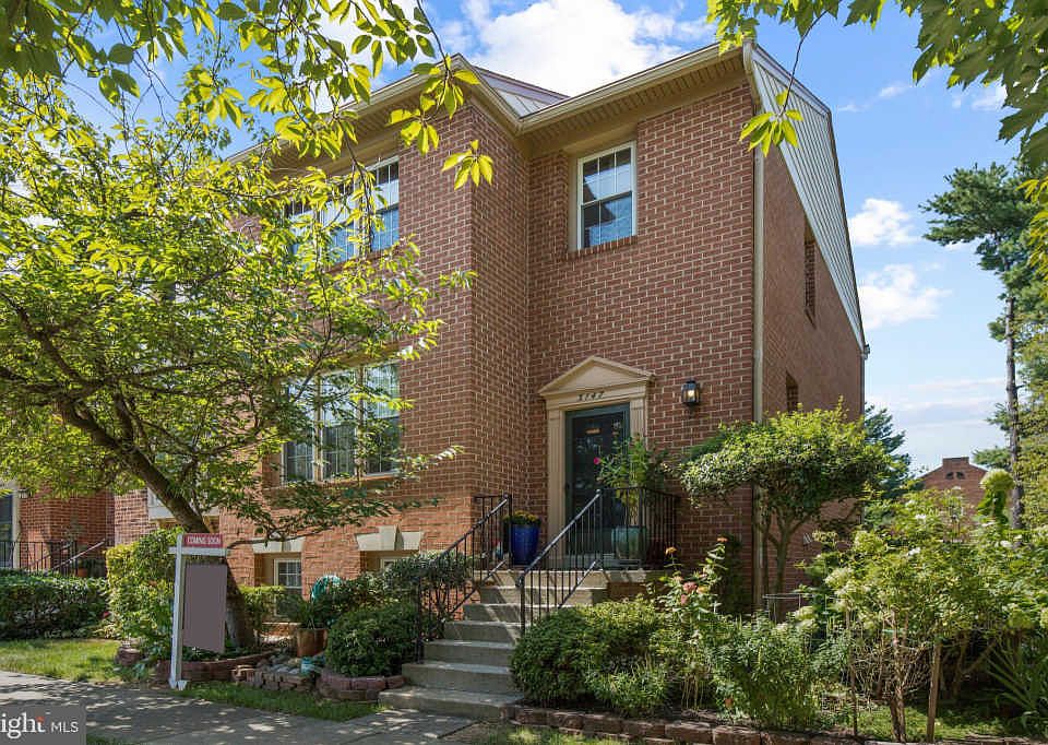 1st image of 3147 Stratford Ct