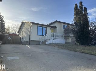 4211 30th Ave NW, Edmonton, AB T6L4P1