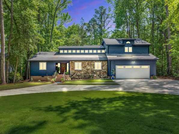 106 Silverwood Ln, Cary, NC 27518