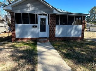 110 S 10th St, Suffolk, VA 23434