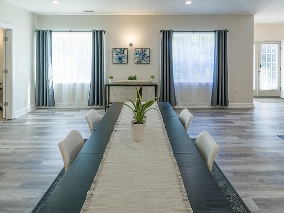 5th image of 1825 Great Falls St #2