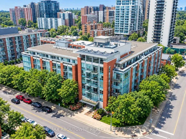 80 Port St E #403, Mississauga, ON L5G 4V6
