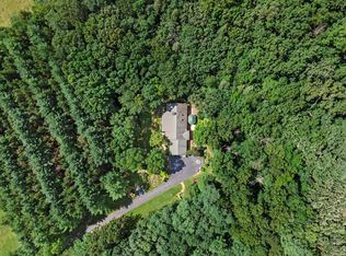 S98W32854 Genevieve Dr, Mukwonago, WI 53149