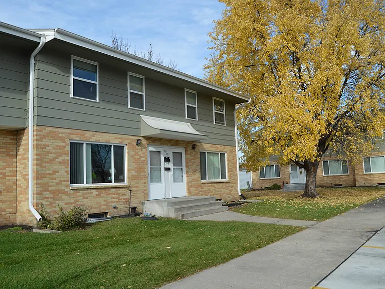 Fargo, ND Sheyenne Terrace | Exterior
