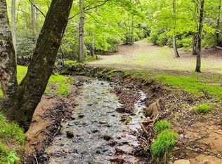 805 Quail Cove Cir, Warne, NC 28909
