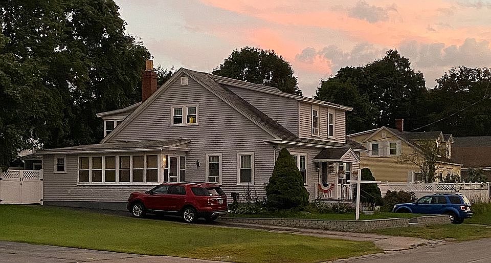 1st image of 54 Pine St