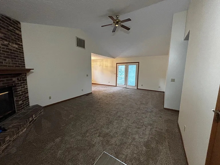 4392 S Hidden Way St — Photo 2