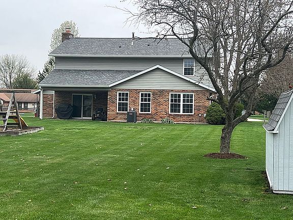 2nd image of 1069 Meadowlark Dr