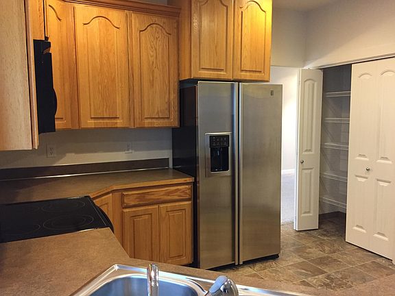 5th image of 5404 NE 65th St