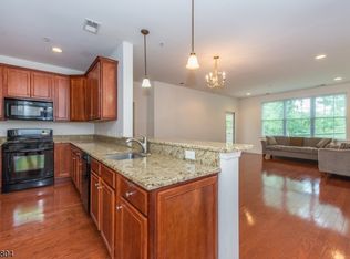 610 Brook Hollow Dr, Whippany, NJ 07981