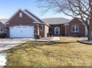849 Whisper Falls Ln, Menasha, WI 54952