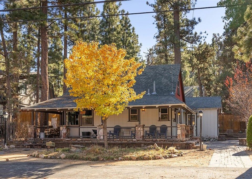 1st image of 736 Irving Way
