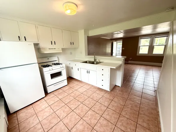 6331 104th St #6329, Pleasant Prairie, WI 53158