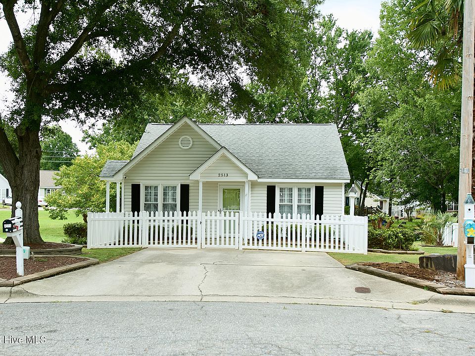 1st image of 2513 Springlake Place N