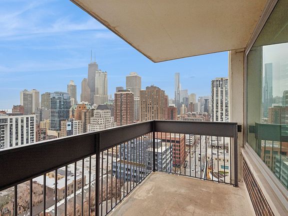 5th image of 1255 N Sandburg Ter APT 2402