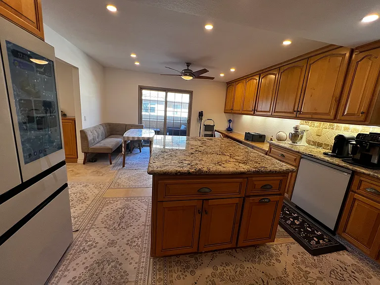 7825 Seaglen Dr — Photo 26