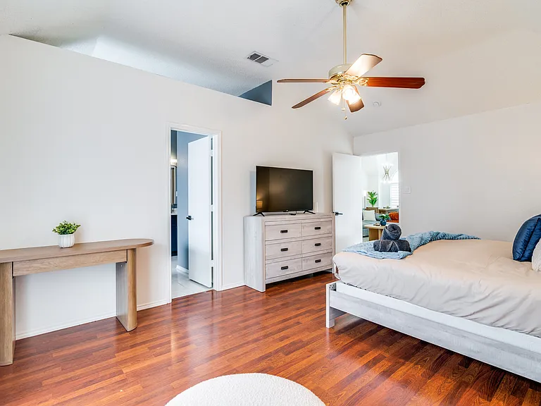6105 Cypress Dr — Photo 13