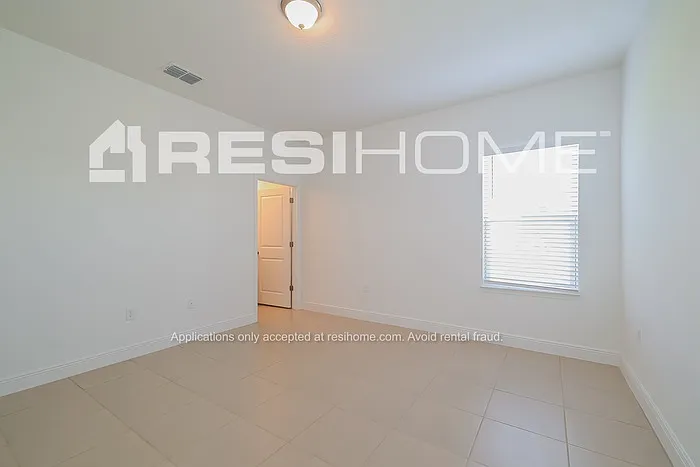 1925 Drum Dr — Photo 10