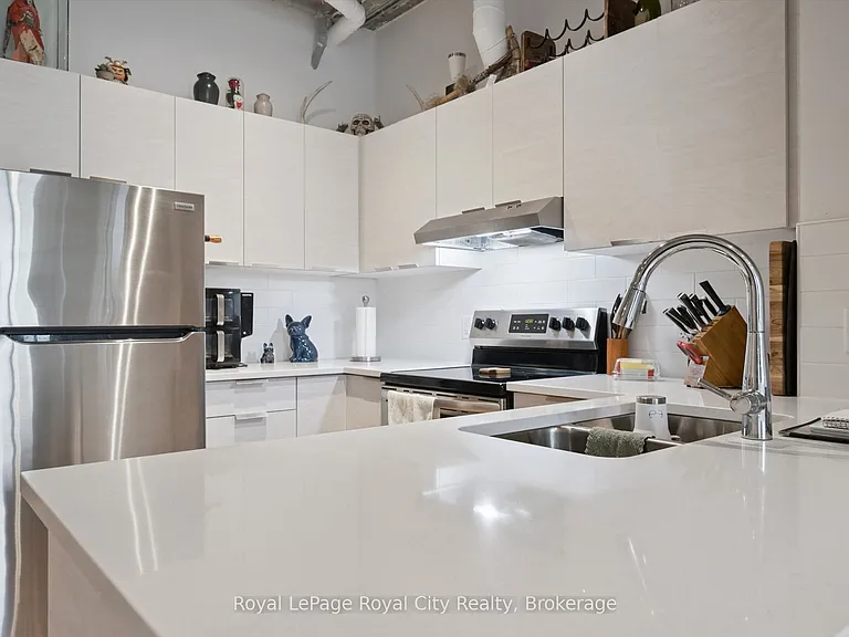 120 Huron St #115 — Photo 9