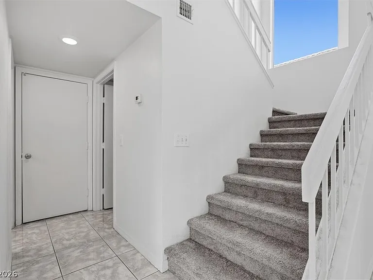 2408 Sage Pointe Cir — Photo 11