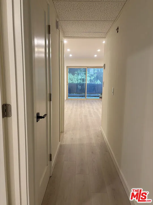 2 bed, 2.0 bath, 1054 sqft, $3,800 — Photo 4