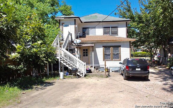 2nd image of 1034 Hammond Ave