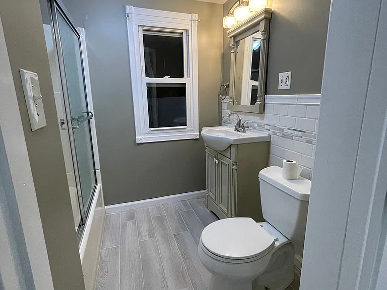 144 White St — Photo 6