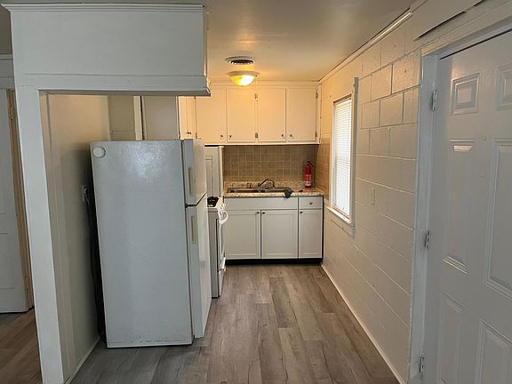 4th image of 7 Purnell Ave Unit A